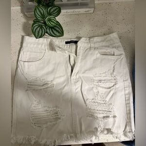 •Condition: Gently worn with minimal signs of use
•SIZE: S